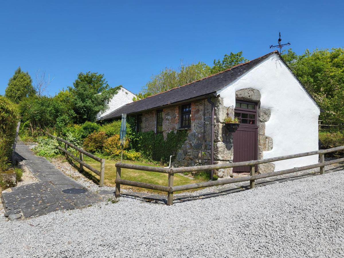 Cosy Barn On Rural Smallholding With Alpacas, Goats & Pigs Stithians Eksteriør bilde